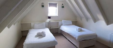3 bedrooms, free WiFi, bed sheets
