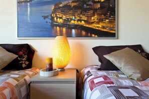 1 slaapkamer, een strijkplank/strijkijzer, wifi, beddengoed