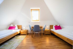 Unclassified image, 3 of 18, button - Apartment 3 "Schaumburg" (ID 208) - Haus Böhler Landstraße 147 (Sankt Peter-Ording)