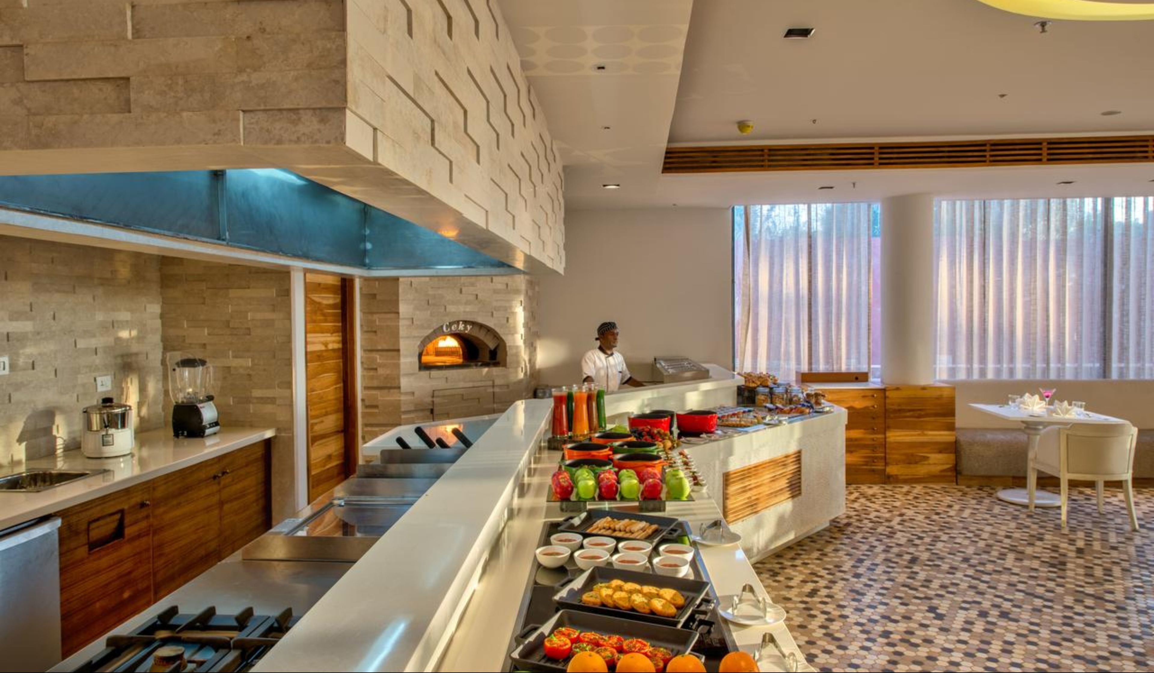 بوفيه فطور يوميًا بتكلفة قدرها (1416 INR للشخص)