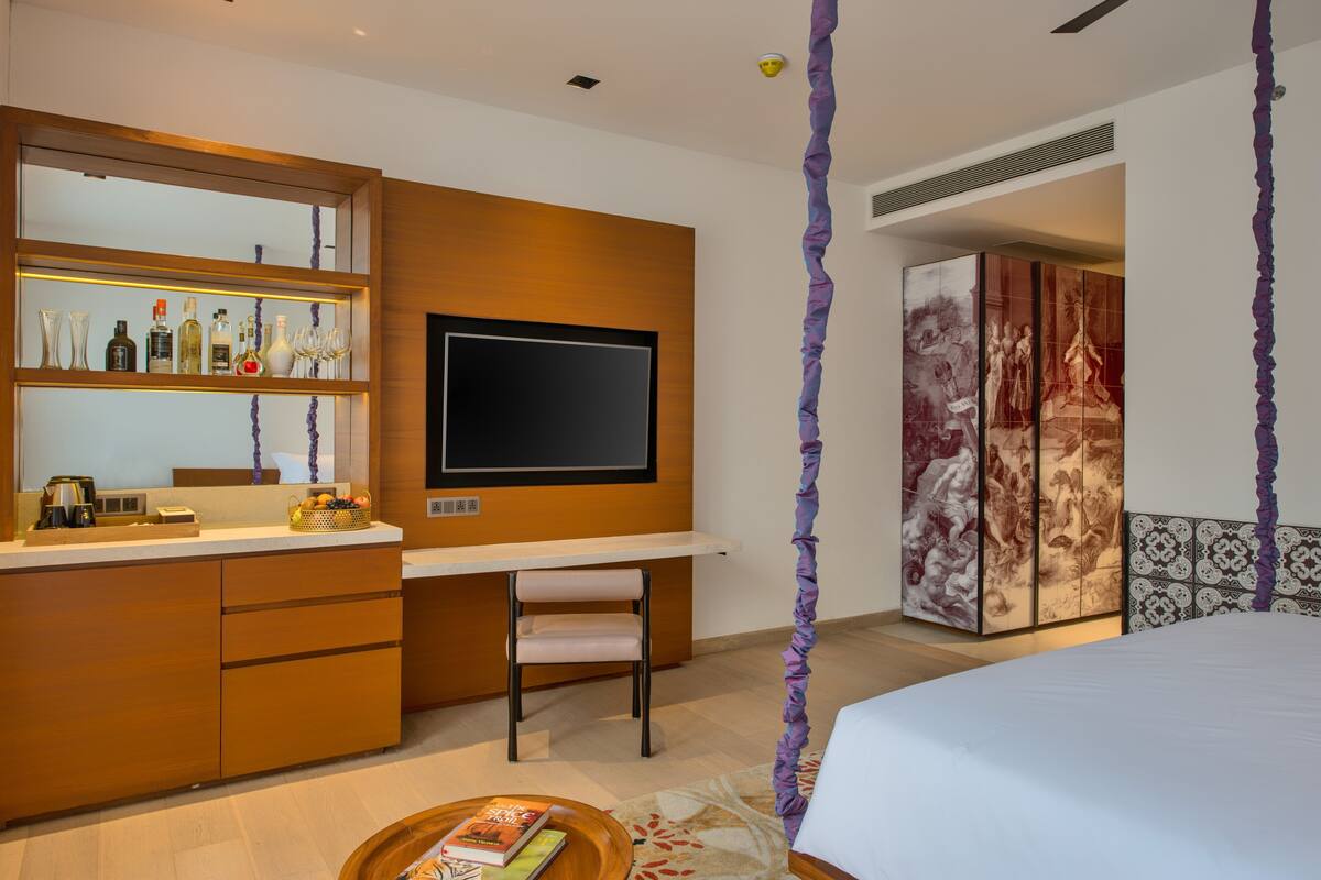 1 phòng ngủ, bộ đồ giường cao cấp, minibar, két bảo mật tại phòng 