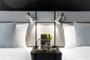 Caja de seguridad en la habitación y cortinas blackout 