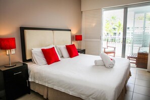 Deluxe Apartment, 2 Bedrooms, Pool View