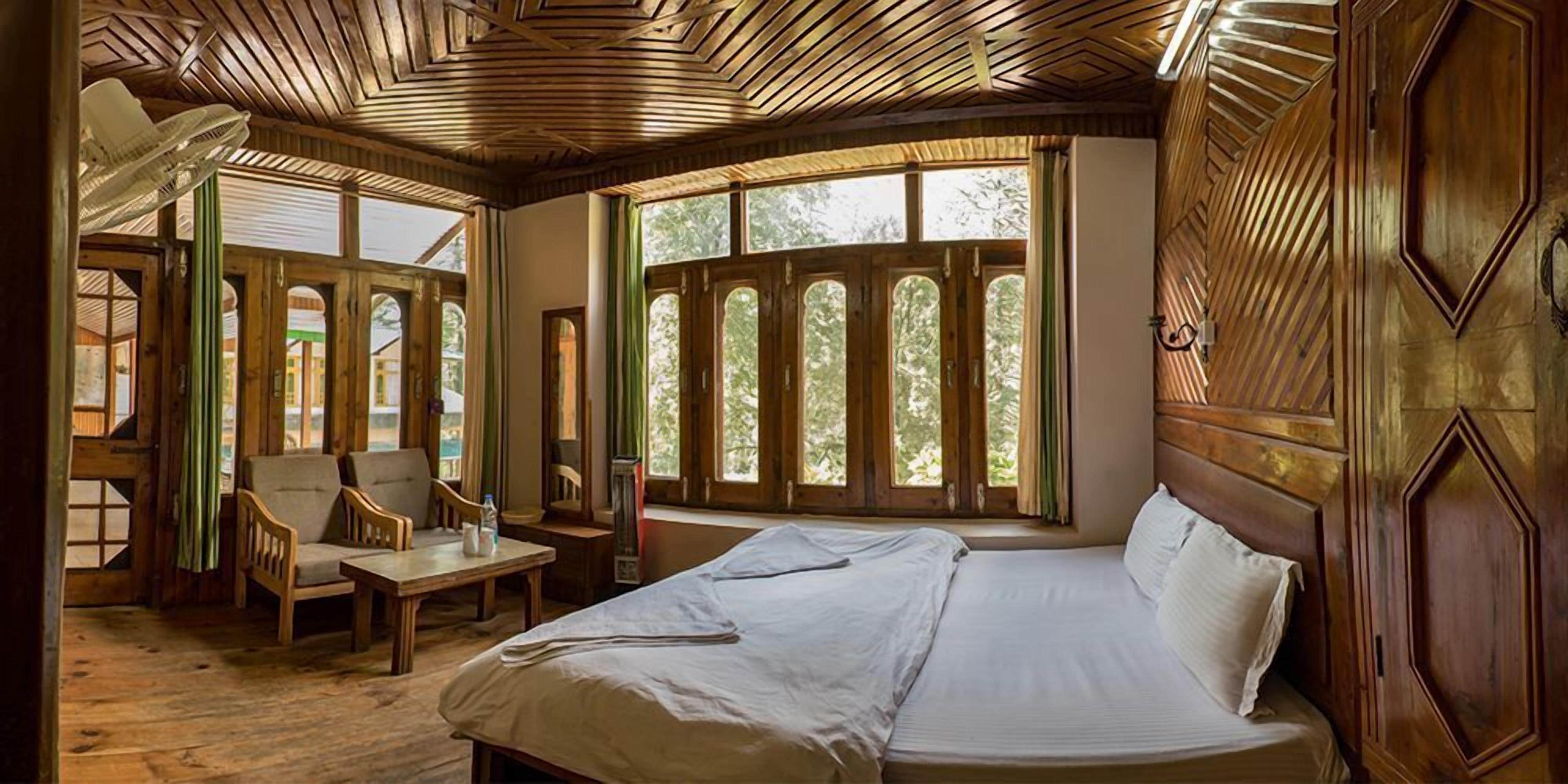 Cottage, 3 Bedrooms | Free WiFi, bed sheets