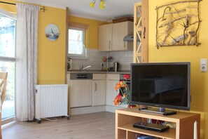 Unclassified image, 4 of 15, button - Holiday home Seagull - 100m to the beach. WE13303 - Seagull Holiday Home (Baabe)