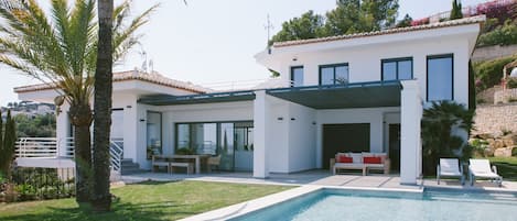 Piscine extérieure