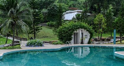 Swiss Valley Hip Resort