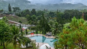 المنشأة من الخارج