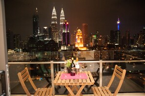 Departamento de lujo, 2 habitaciones, con acceso para personas discapacitadas, vista a la ciudad | Vista desde la habitación