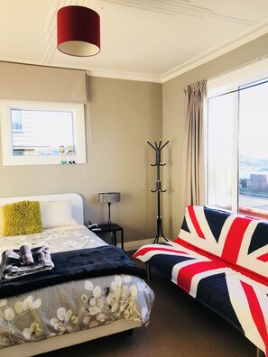 Comfort Apartment, 2 Bedrooms, Non Smoking, Ocean View | Individually furnished, iron/ironing board, free WiFi, bed sheets