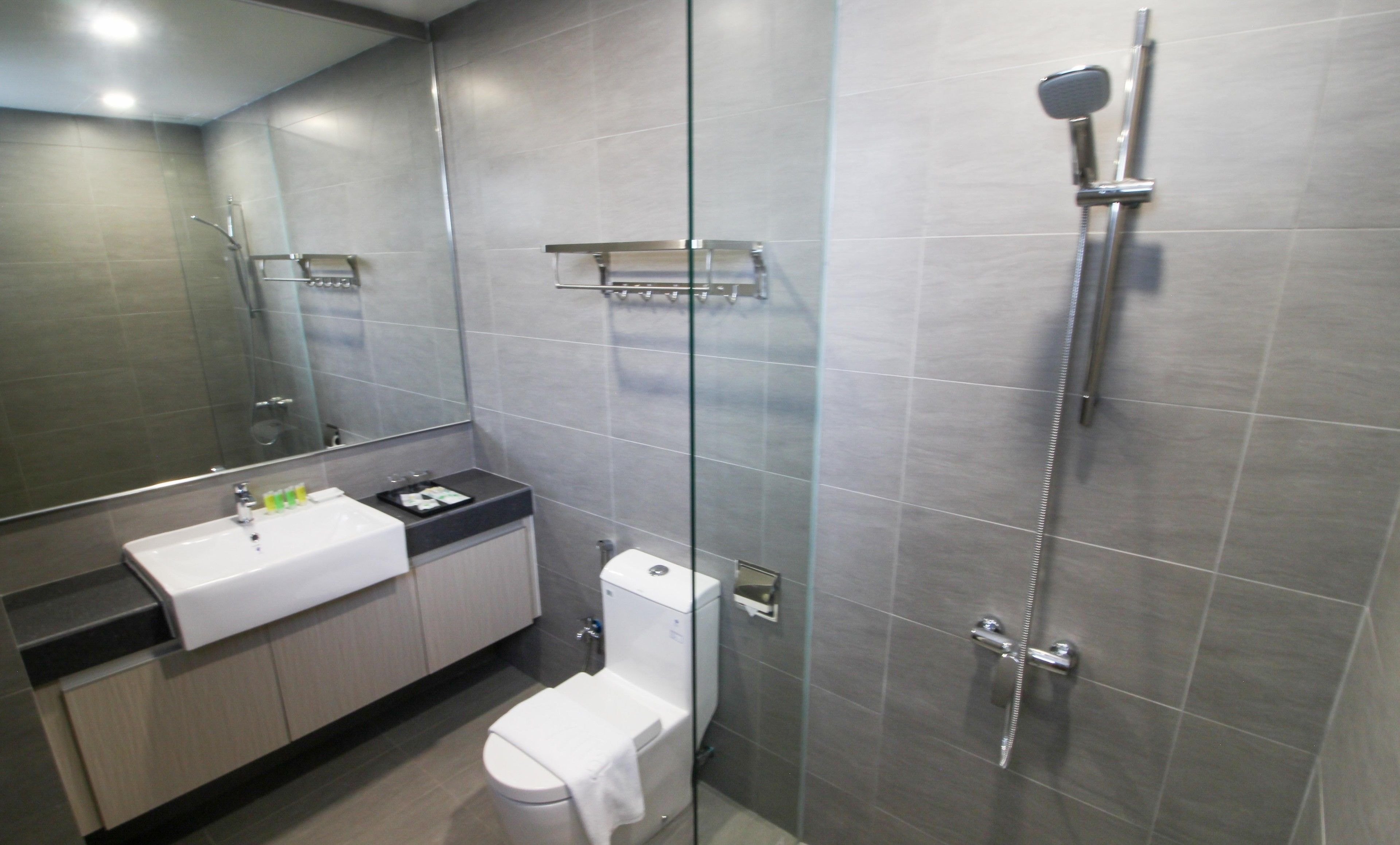 studio | bathroom | shower, free toiletries, hair dryer, bathrobes