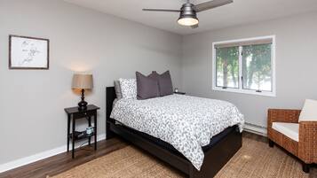 3 quartos, berço de viagem, Wi-Fi de cortesia, roupa de cama