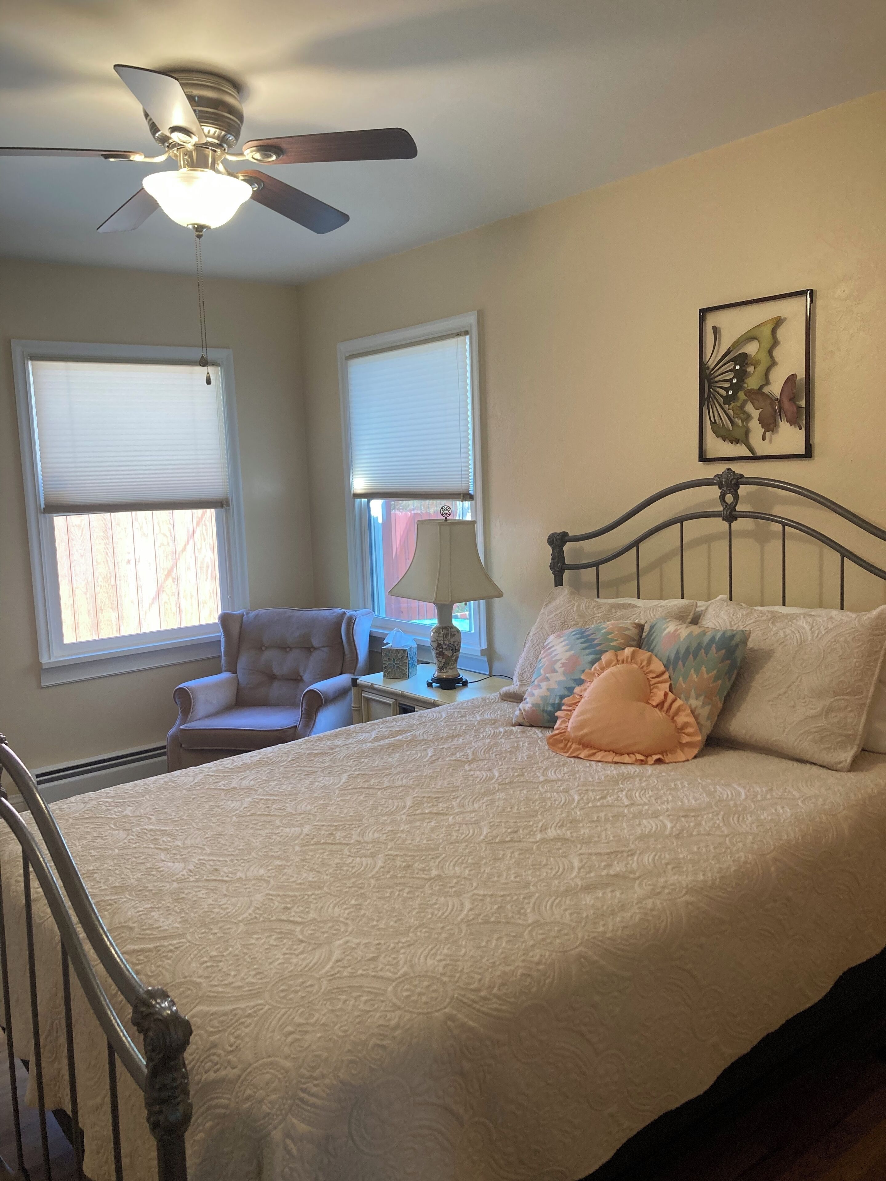 3 chambres, fer et planche à repasser, lit parapluie, Wi-Fi gratuit