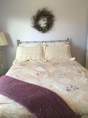 3 bedrooms, iron/ironing board, travel crib, free WiFi