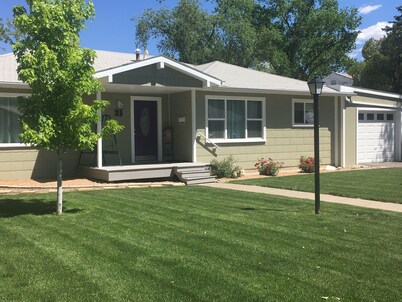 Come & stay with us and enjoy the beauty of the western slope of Colorado.