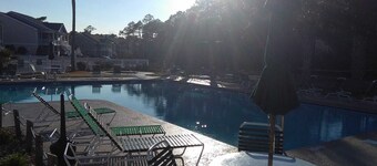 1st floor 3 BR Condo with Free Wifi <br>