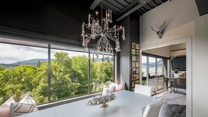 Dining - Luxury Waterfront Penthouse -Downtown Kelowna!  (Kelowna)