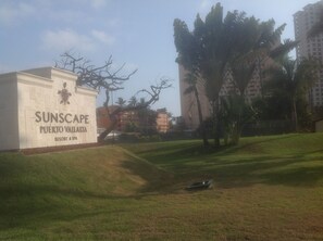 المنطقة المحيطة بالمنشأة