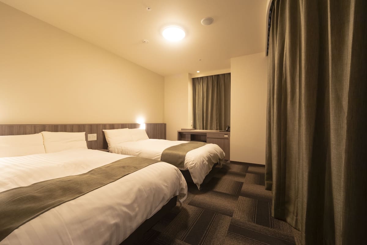 In-room safe, desk, free WiFi, bed sheets