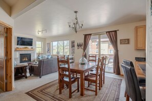 Interior - ☑ Perfect Downtown Location | Close to Skiing & Park | Trailhead Lodges 822 (Winter Park)