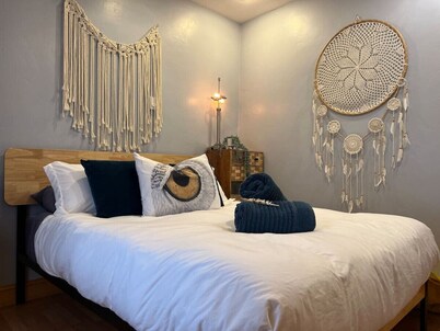 Happy, Healthy, Home in the Heart of Downtown BZN!