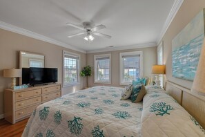 4 bedrooms, WiFi, bed sheets