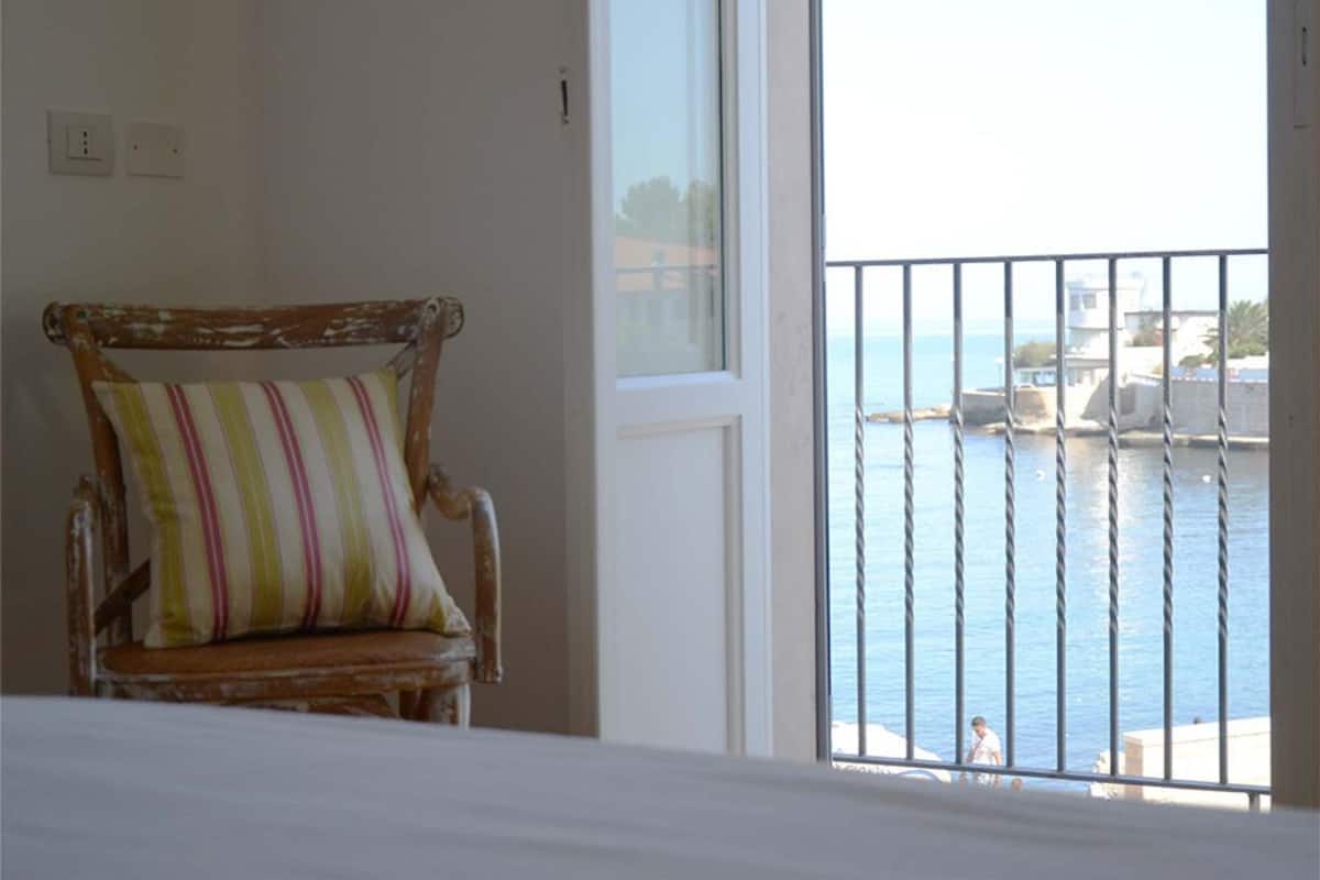 Familie suite, balkon, uitzicht op zee | Kameruitzicht