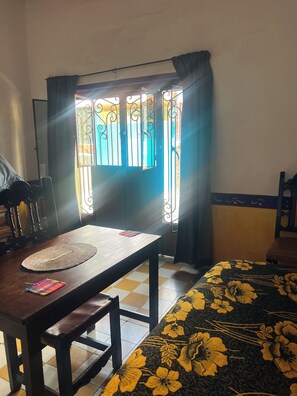 Free WiFi, bed sheets