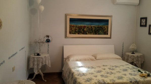 Habitación triple, habitaciones conectadas | Minibar, insonorización y wifi gratis