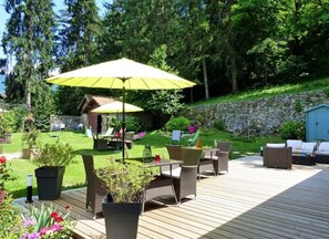 Terrace/patio - Maison d'Hôtes du Domaine Fournié (Tarascon-sur-Ariege)