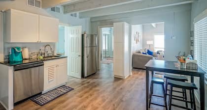 El Piso - 2BR 1. 5BA: n muuri Vanhaankaupunkiin, heti I-40