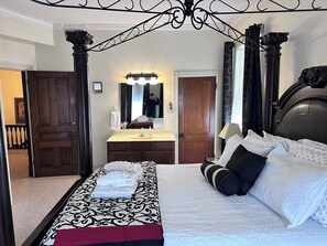 4 camere, ferro/asse da stiro, Wi-Fi gratuito, lenzuola