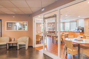 Café da manhã com buffet todos os dias mediante uma taxa