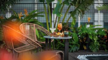 Poolside bar