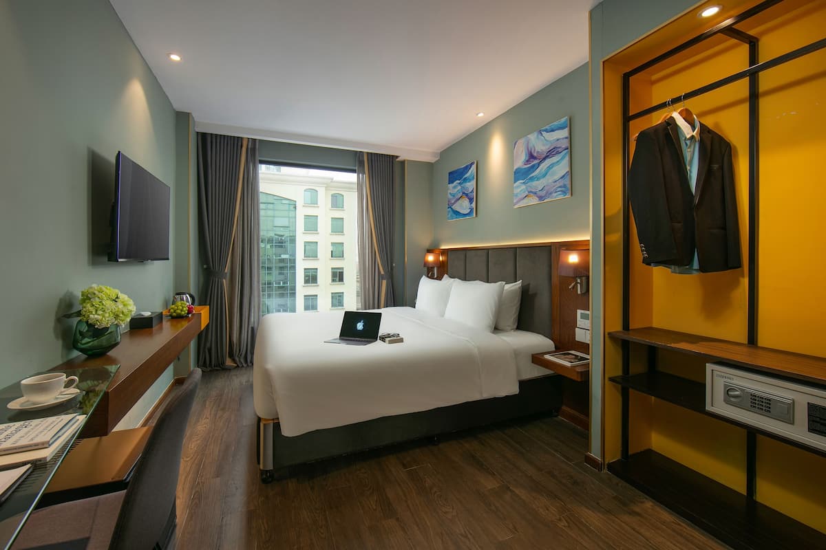 Deluxe Double Room | Premium bedding, pillowtop beds, in-room safe, desk