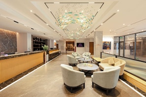 ฝ่ายต้อนรับ