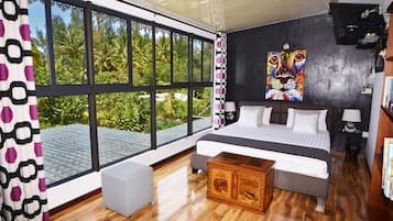 LÀgenhet - 3 sovrum | 3 sovrum, vÀrdeförvaringsskÄp pÄ rummet och skrivbord