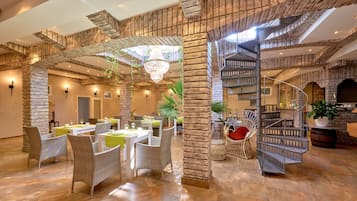 Daily buffet breakfast (EUR 12.80 per person)