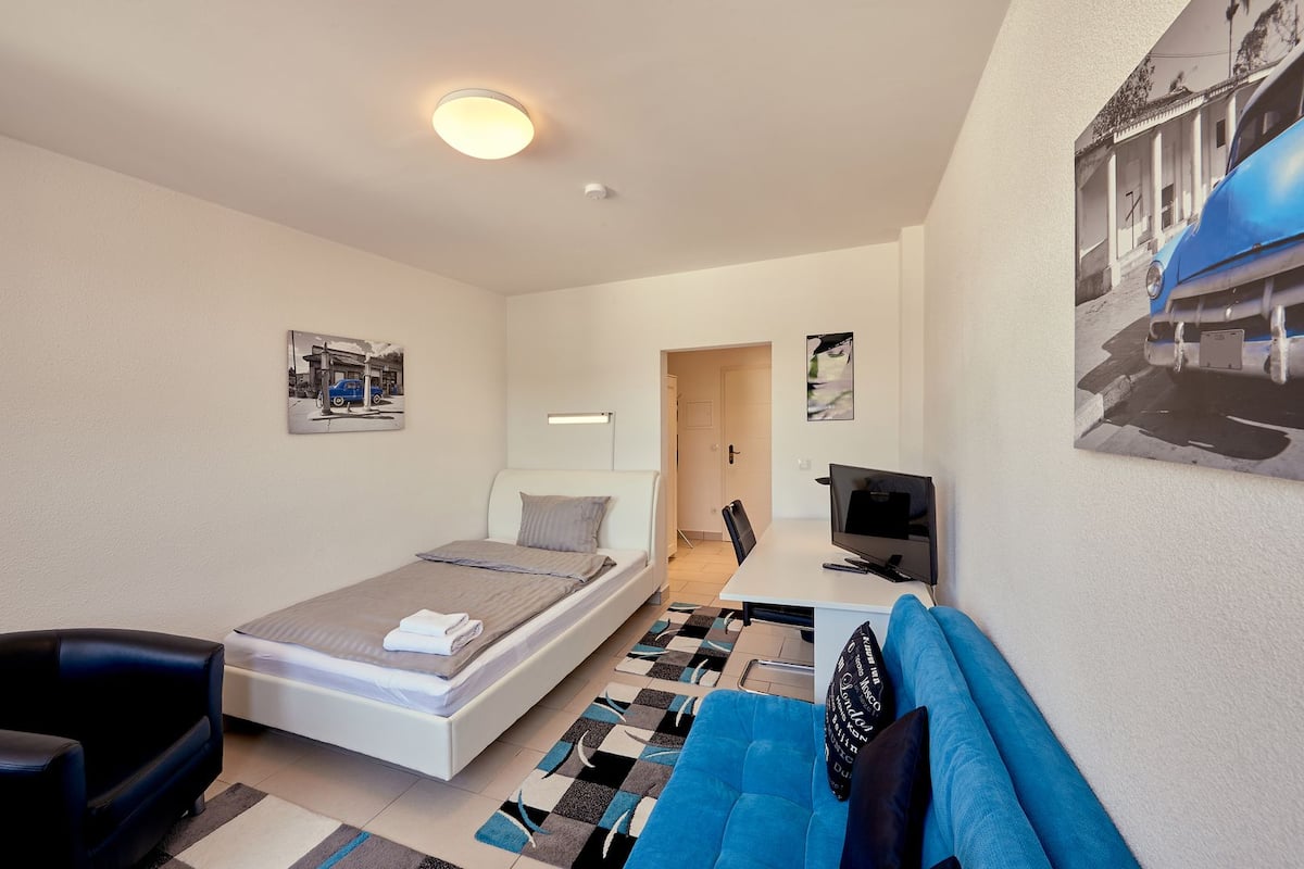 1 bedroom, hypo-allergenic bedding, individually decorated