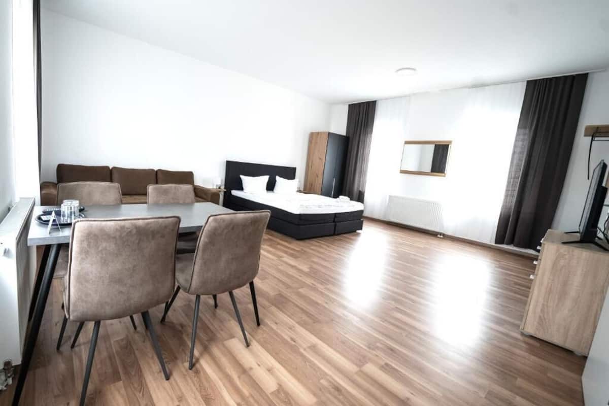 Family Studio Suite | Living area