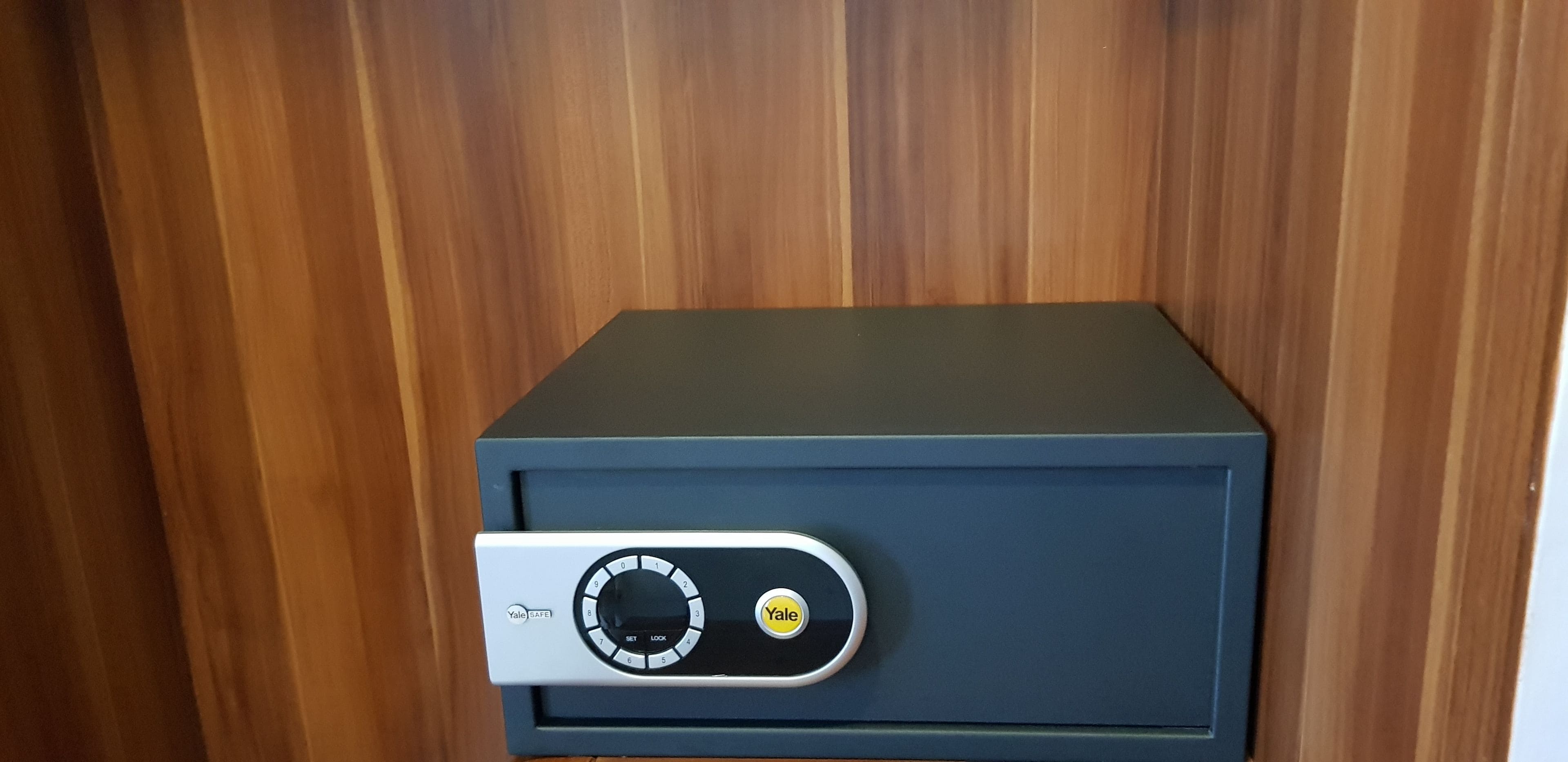 deluxe single room | room amenity