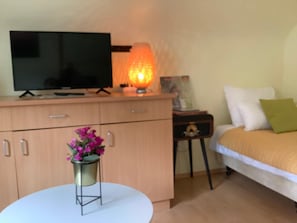 Free WiFi, bed sheets - Am Obersee Hotel (Simmerath)