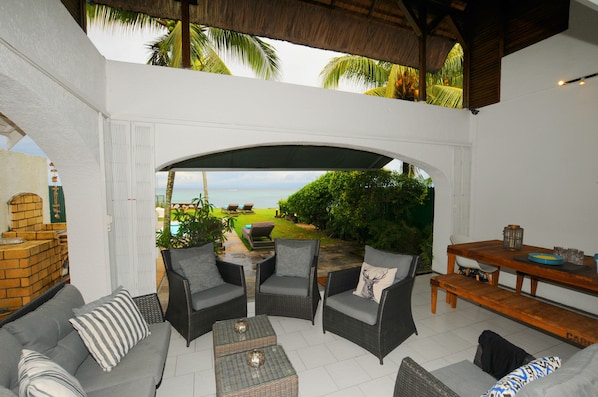 Terrace/patio - Villa Caro's Beachfront (Trou aux Biches)