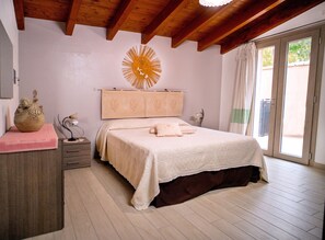 Basic Double Room, Garden View | 1 bedroom, desk, iron/ironing board, free WiFi - Sa Bratza (Domus de Maria)