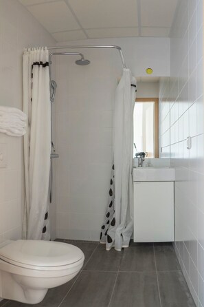 Double or Twin Room, Private Bathroom | Bathroom | Shower, hair dryer, towels - Seyðisfjörður Guesthouse (Seydisfjordur)