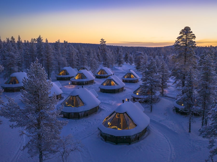 Aurora Cabin | Työpöytä, kannettavalle tietokoneelle sopiva työtila, vuodevaatteet