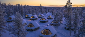 Wilderness Hotel Muotka & Igloos