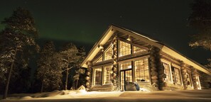 Fachada del alojamiento - Noche