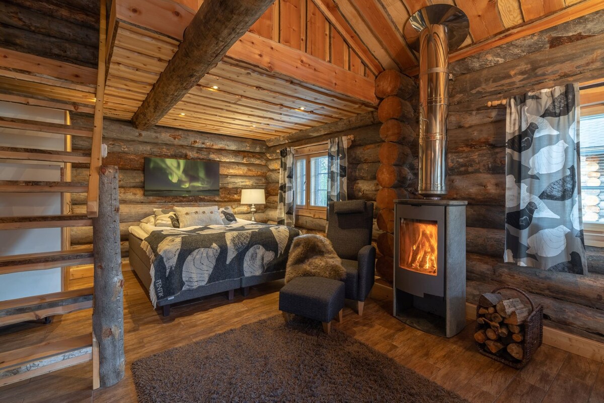 Log Cabin with Loft and Sauna | Bed sheets