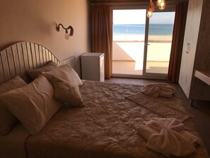 Standard Double Room | Minibar, free WiFi, bed sheets - Serra Otel (Urla)